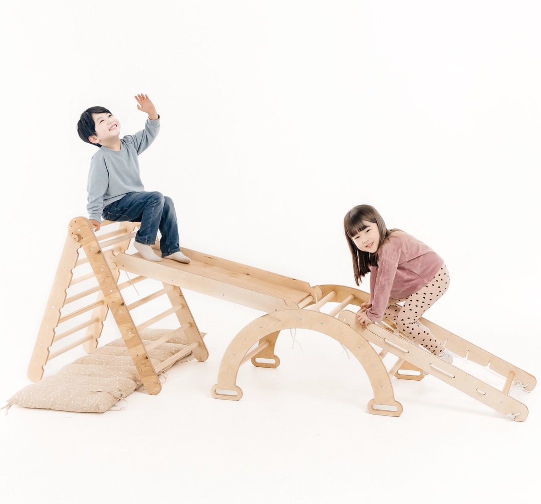 5-in-1 モンテッソーリクライミングフレーム（ピクラートライアングル・アーチ・ロッキングおもちゃ・滑り台ボード・スロープ・ロープネット・クッション）